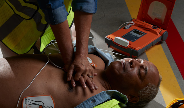 EmergencyCare_AEDs_G5_RealCPRHelp